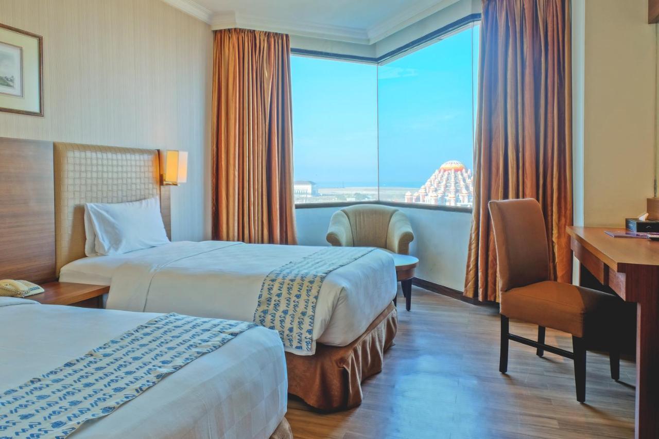 Almadera Hotel Макасар Экстерьер фото